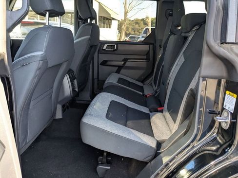 Used 2025 Ford Bronco Big Bend image 24