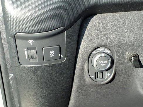 Used 2013 Kia Soul + w/ Audio Pkg image 19