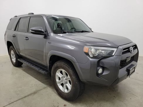 Used 2020 Toyota 4Runner SR5 Premium image 4