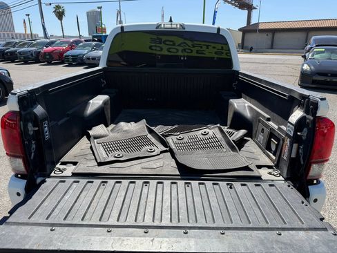 Used 2019 Toyota Tacoma TRD Sport w/ Technology Package AWD/4WD image 24
