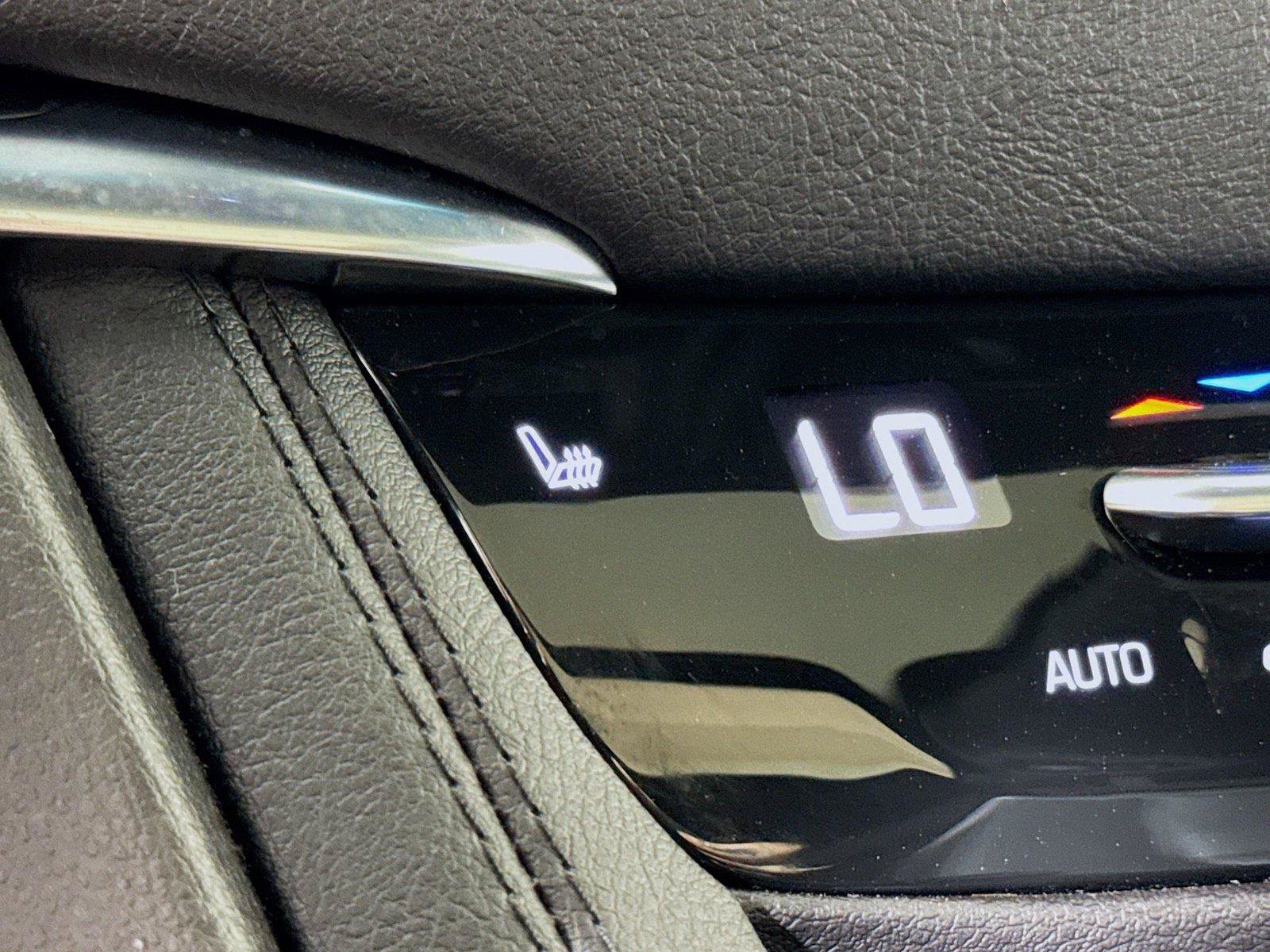 Used 2025 Cadillac XT5 Premium Luxury FWD image 19