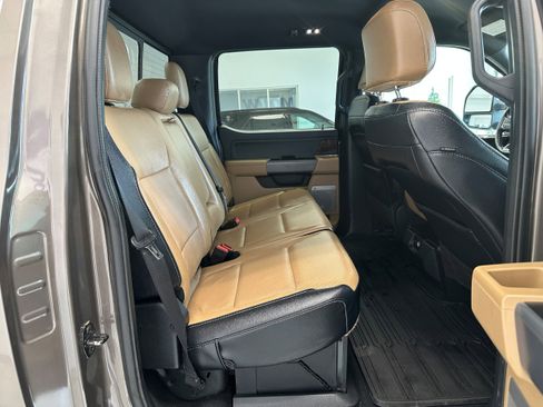 Used 2023 Ford F350 Lariat w/ Chrome Package AWD/4WD image 14