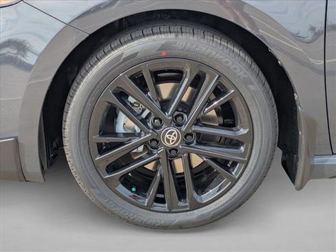 Used 2026 Toyota Camry SE w/ Convenience Package FWD image 10
