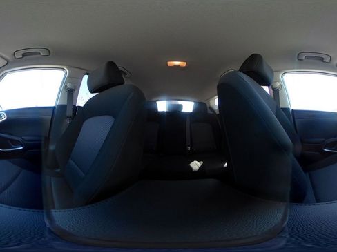 Used 2025 Kia Soul LX w/ LX Technology Package image 43