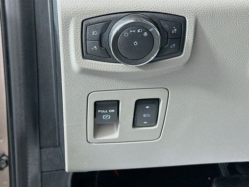 Used 2019 Ford F150 XLT w/ Equipment Group 302A Luxury RWD image 10