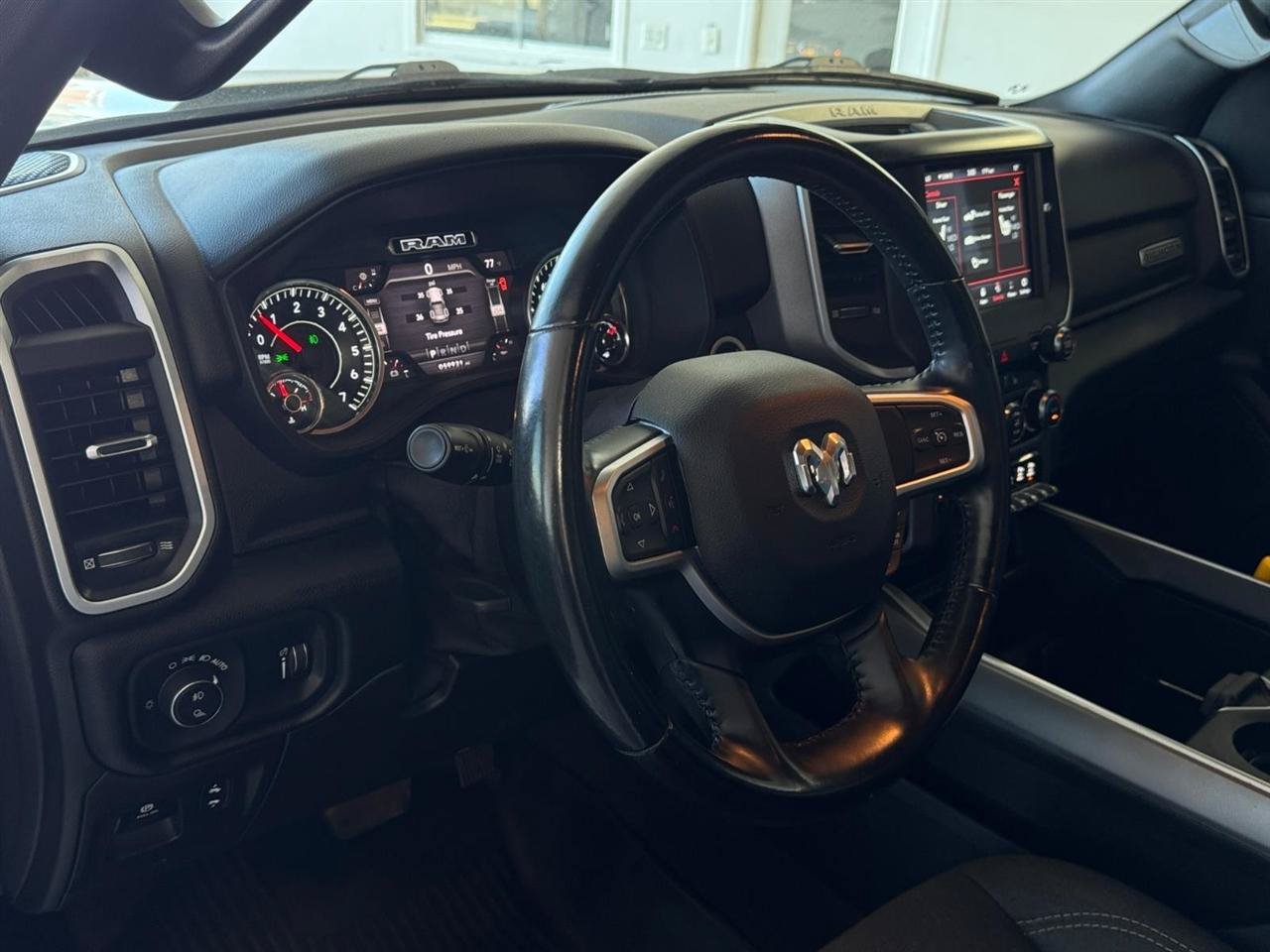 Used 2021 RAM 1500 Big Horn AWD/4WD image 25