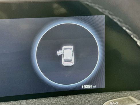 Used 2024 Kia EV6 Light AWD/4WD image 16