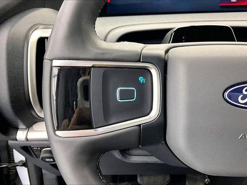 Certified 2025 Ford Expedition Max Active AWD/4WD image 18