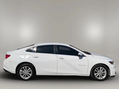 Used 2018 Chevrolet Malibu LT FWD image 8