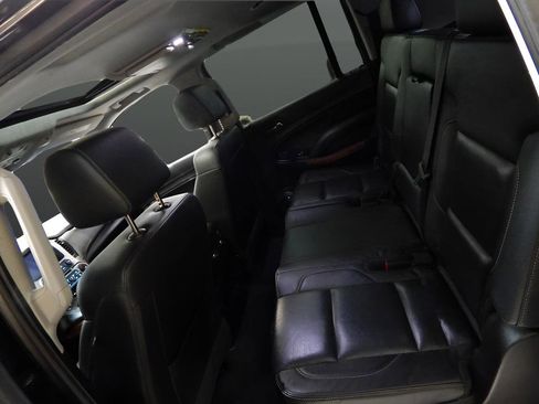 Used 2020 Chevrolet Suburban Premier image 28