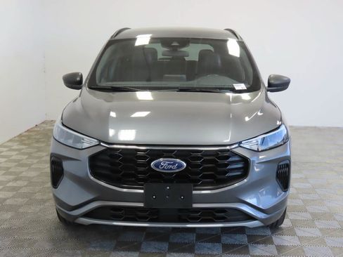Used 2024 Ford Escape ST-Line w/ Cold Weather Package FWD image 2