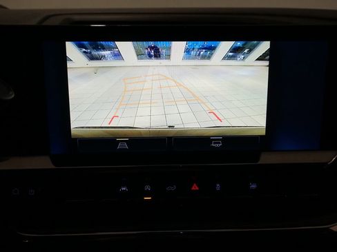 Certified 2024 Chevrolet Silverado 1500 LT image 17