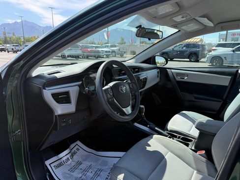Used 2014 Toyota Corolla LE FWD image 11