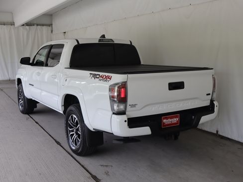 Used 2023 Toyota Tacoma TRD Sport w/ Technology Package AWD/4WD image 23