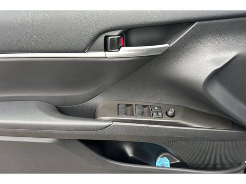 Used 2024 Toyota Camry SE w/ Blackout Package (TMS) FWD image 11