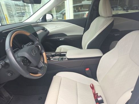 Used 2024 Lexus RX 350 w/ Convenience Package image 7