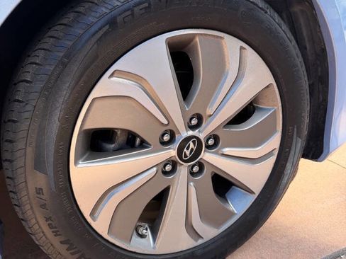 Used 2015 Hyundai Sonata Limited image 35