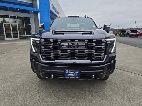 Used 2024 GMC Sierra 3500 Denali Ultimate image 9