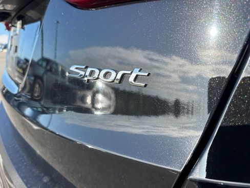 Used 2017 Hyundai Santa Fe Sport FWD image 12