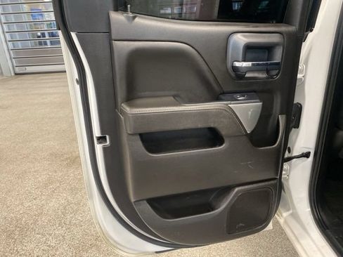 Used 2018 Chevrolet Silverado 1500 LT AWD/4WD image 24