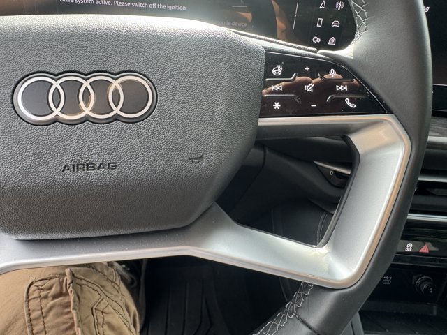Used 2025 Audi Q5 Premium Plus w/ Premium Plus AWD/4WD image 26