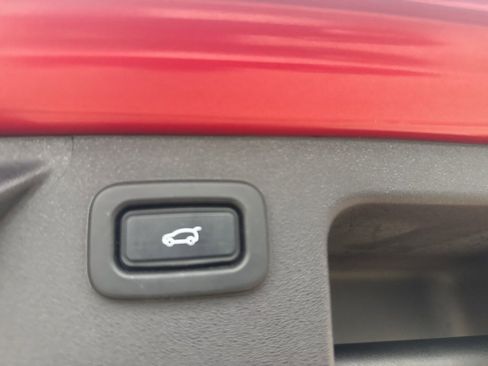 Used 2020 Land Rover Discovery Sport SE R-Dynamic image 37