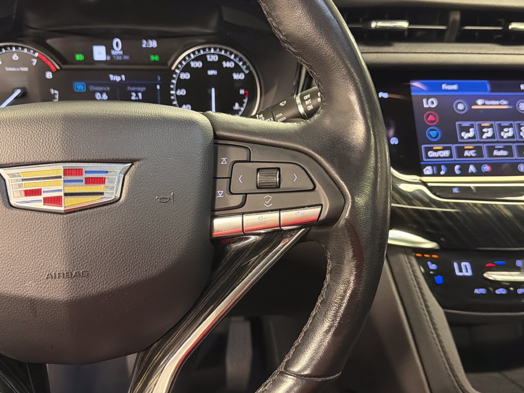 Used 2023 Cadillac XT6 Premium Luxury FWD image 32