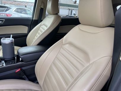 Used 2020 Ford Edge SEL w/ Convenience Package