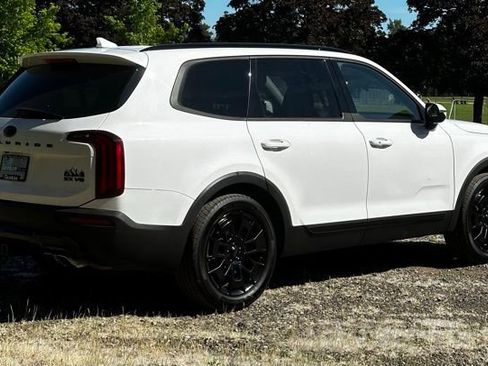 Used 2021 Kia Telluride SX w/ SX Prestige Package AWD/4WD image 8