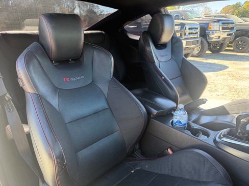 Used 2016 Hyundai Genesis Coupe 3.8 image 23