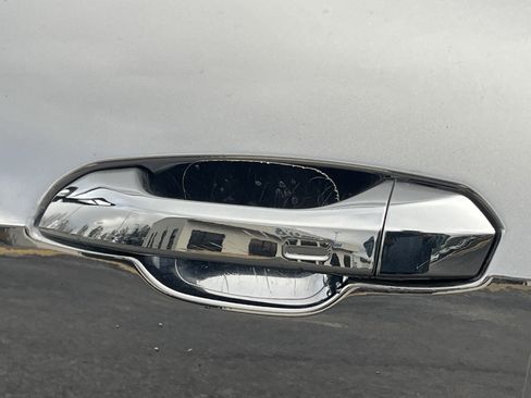 Used 2019 Audi Q8 Prestige image 34