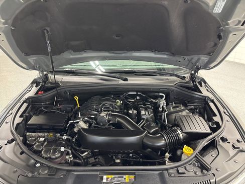 Used 2024 Dodge Durango SXT image 37