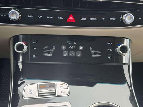 New 2026 Genesis GV70 2.5T image 27