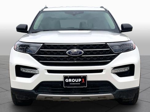 Used 2022 Ford Explorer XLT w/ Equipment Group 202A RWD image 3