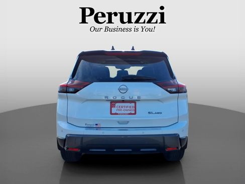 Certified 2025 Nissan Rogue SL w/ Tech Package AWD/4WD image 4