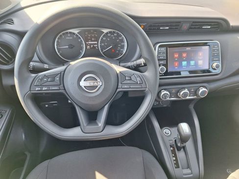 New 2025 Nissan Kicks Play S image 21