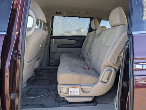 Used 2014 Honda Odyssey EX image 22