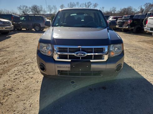 Used 2011 Ford Escape XLS w/ 101A Rapid Spec Order Code image 11