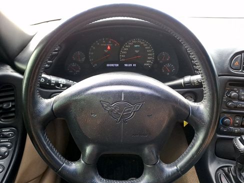 Used 2001 Chevrolet Corvette Convertible w/ Preferred Equipment Group2 RWD image 15