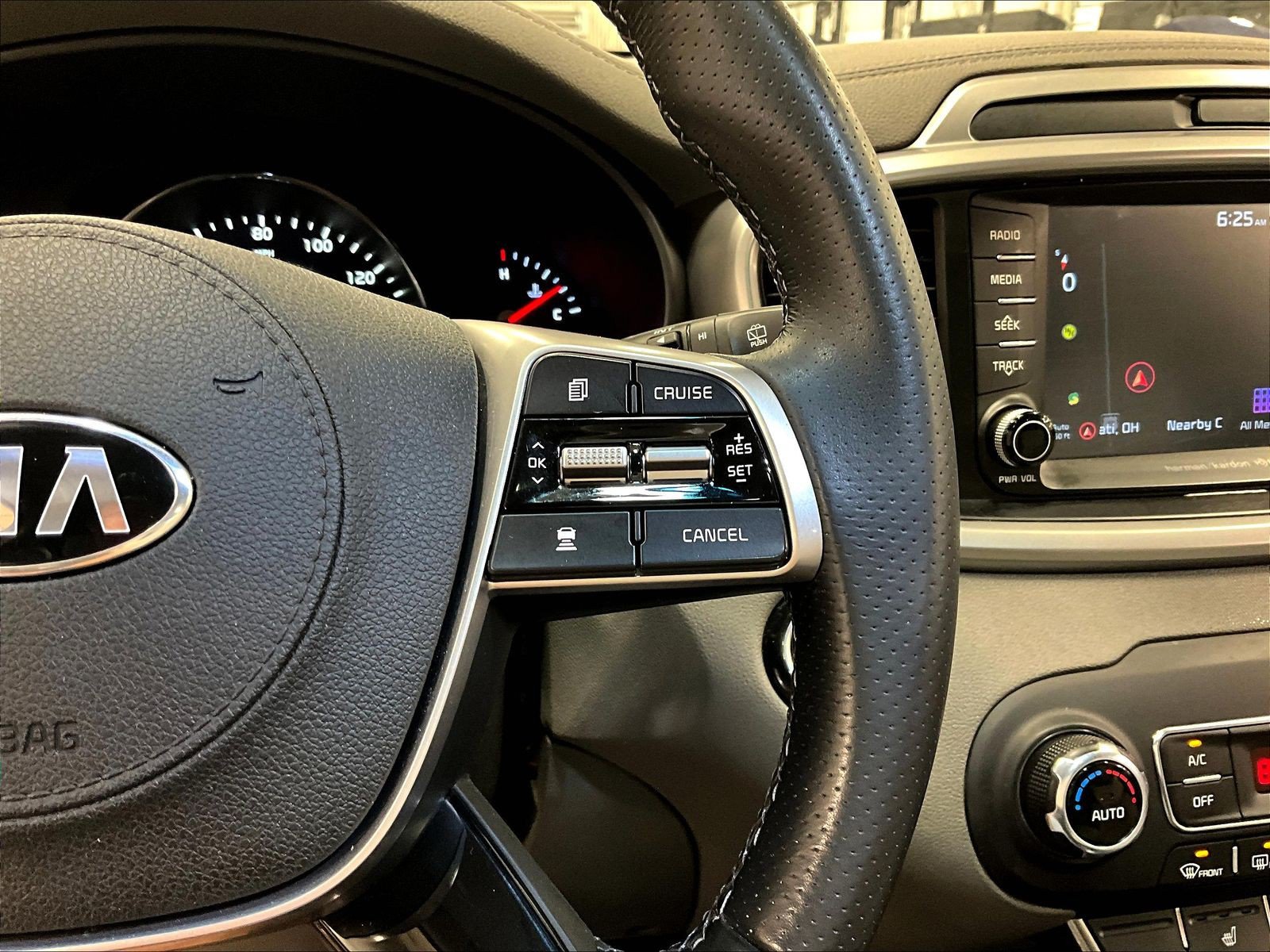 Used 2020 Kia Sorento SX AWD/4WD image 12
