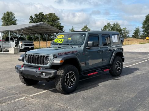 Used 2024 Jeep Wrangler Unlimited Rubicon w/ Technology Group AWD/4WD image 3