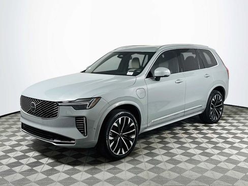 Used 2026 Volvo XC90 T8 Plus w/ Protection Package AWD/4WD image 3