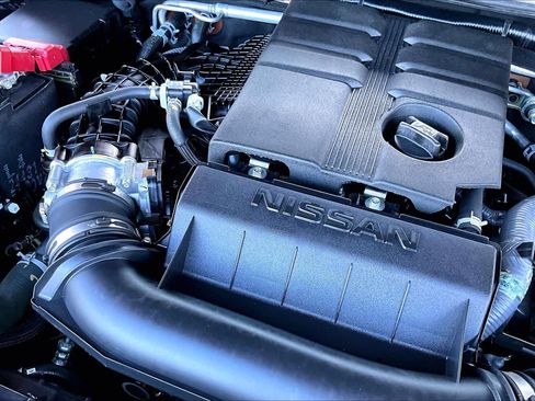 Used 2024 Nissan Frontier SV w/ SV Convenience Package image 32