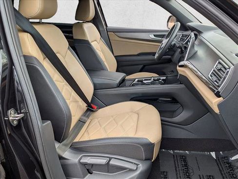 Used 2024 Volkswagen Atlas Cross Sport SE image 24