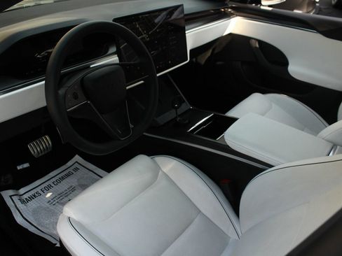 Used 2022 Tesla Model S Plaid AWD/4WD image 13