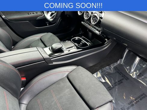 Used 2022 Mercedes-Benz CLA 250 CLA 250 image 16