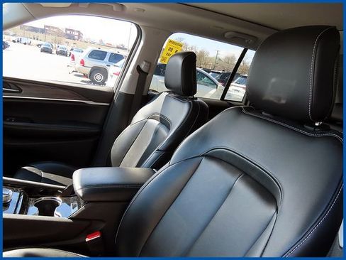 Certified 2023 Jeep Grand Cherokee Limited AWD/4WD image 13