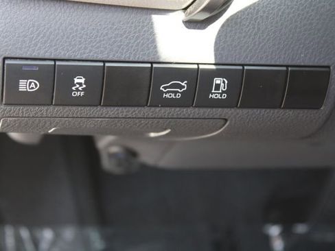 Used 2023 Toyota Camry SE FWD image 12