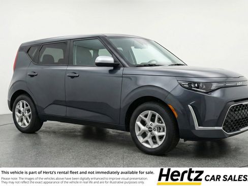 Used 2025 Kia Soul LX w/ LX Technology Package FWD image 1