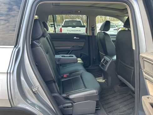 Used 2023 Volkswagen Atlas SEL AWD/4WD image 17